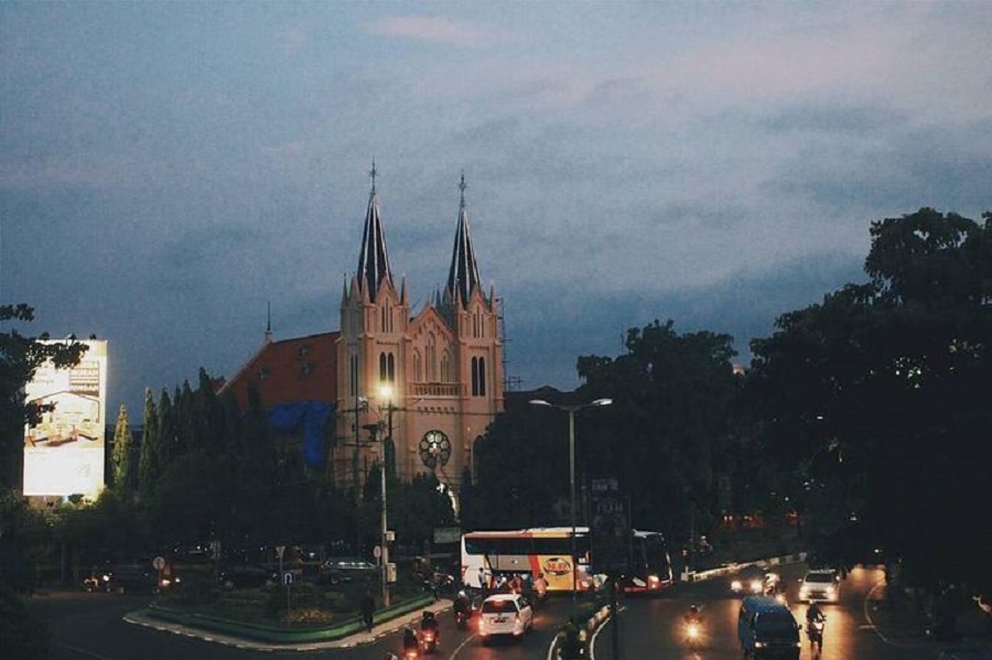 Sumber : Pinterst( Photo by: IG @dhindaerosa)